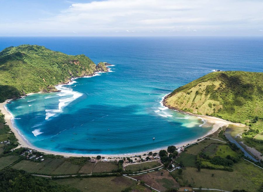 Pantai-Mawun-Lombok-1